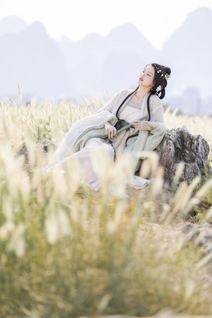 美女张腿男人桶