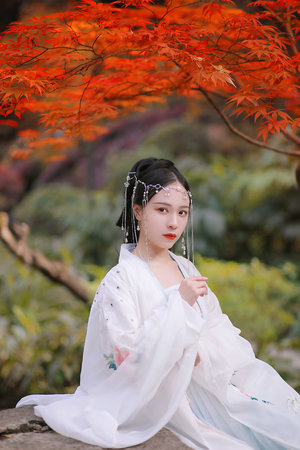 天美传媒和果冻传媒在线观看