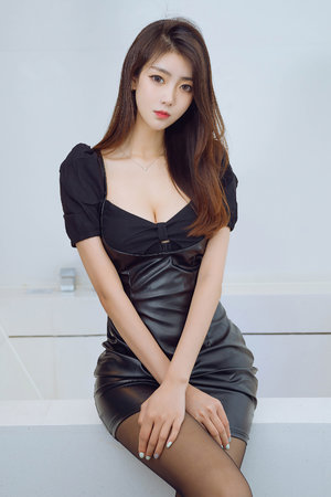 日韩制服丝袜电影