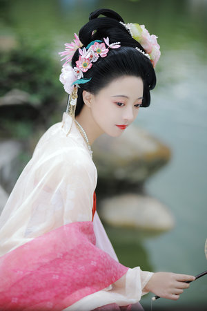 亲亲漫画app下载安装最新版