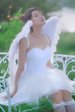 小叔嫂嫂在厨房做饭的场景描写