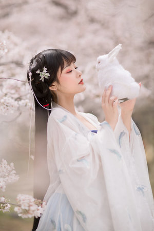 异国女人在巴黎免费观看完整版