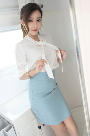 老师把我抱到办公室揉我胸h