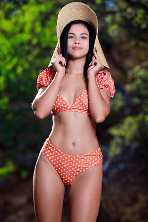 18禁美女丝袜网站入口