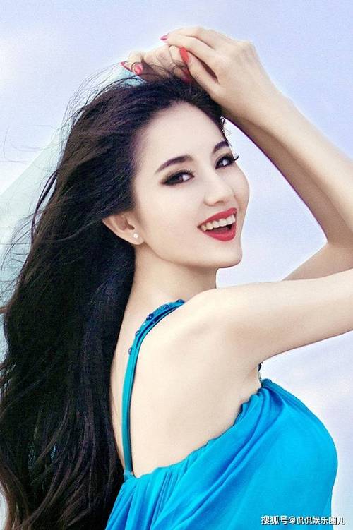 扒开学生双腿猛进入喷水观看