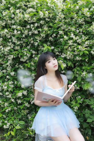 商务旅行戴绿帽子的女老板同房