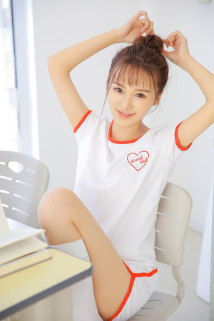 三兄弟共妻柳凝月小说免费阅读