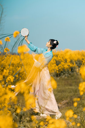 j在线观看免费完整社区