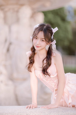 同桌啊哈轻点嗯在上课呢