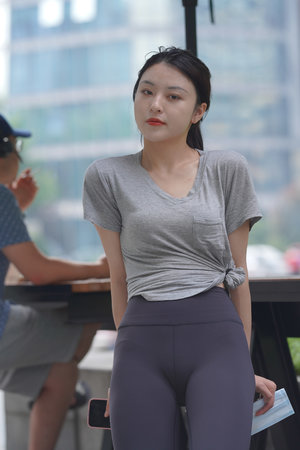 揉我胸啊嗯～出水了作文