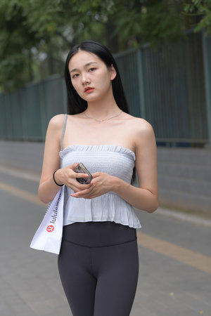 饥渴女友反差十足国产