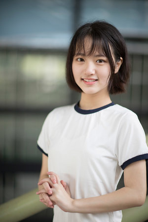 免费看女人排尿处