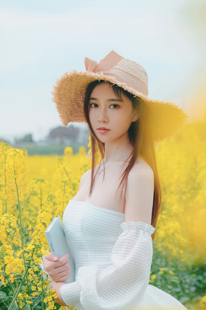 我故意没有穿内裤坐被c视频