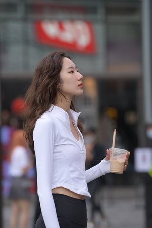 成年女人18毛片