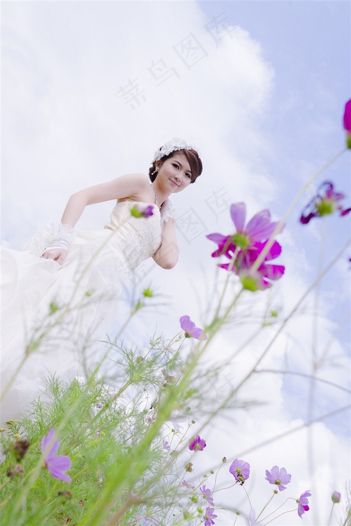 激吻抚胸呻吟声床戏视频