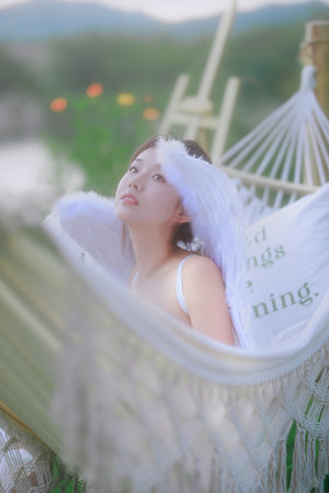 双性啊嗯啊好深bl破春