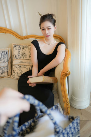 AI换脸杨超越自带套造梦