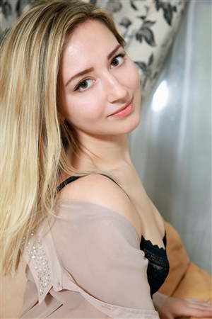 日韩三级伦理片