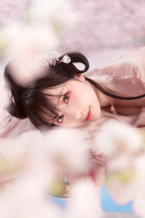 黑袜军警被体育生调教