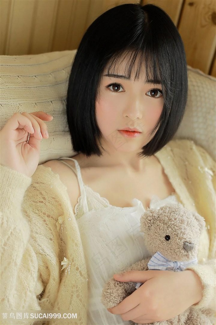 睡袍按摩伸进胸里的电影