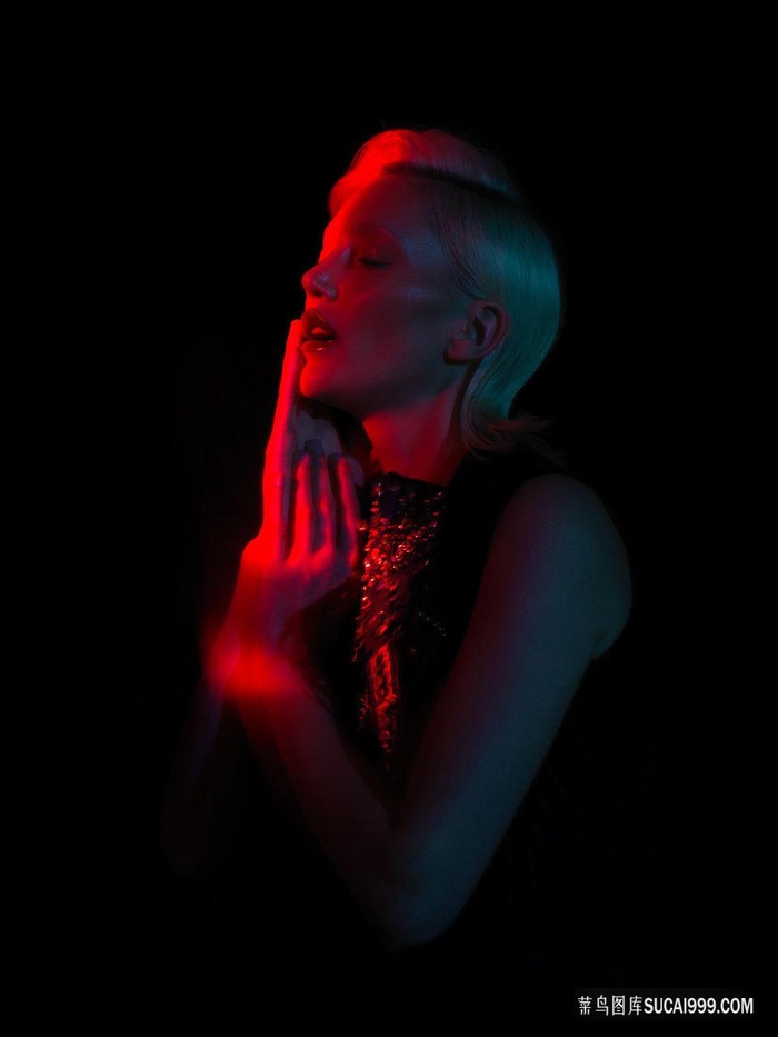 电车中的爱抚hd中字