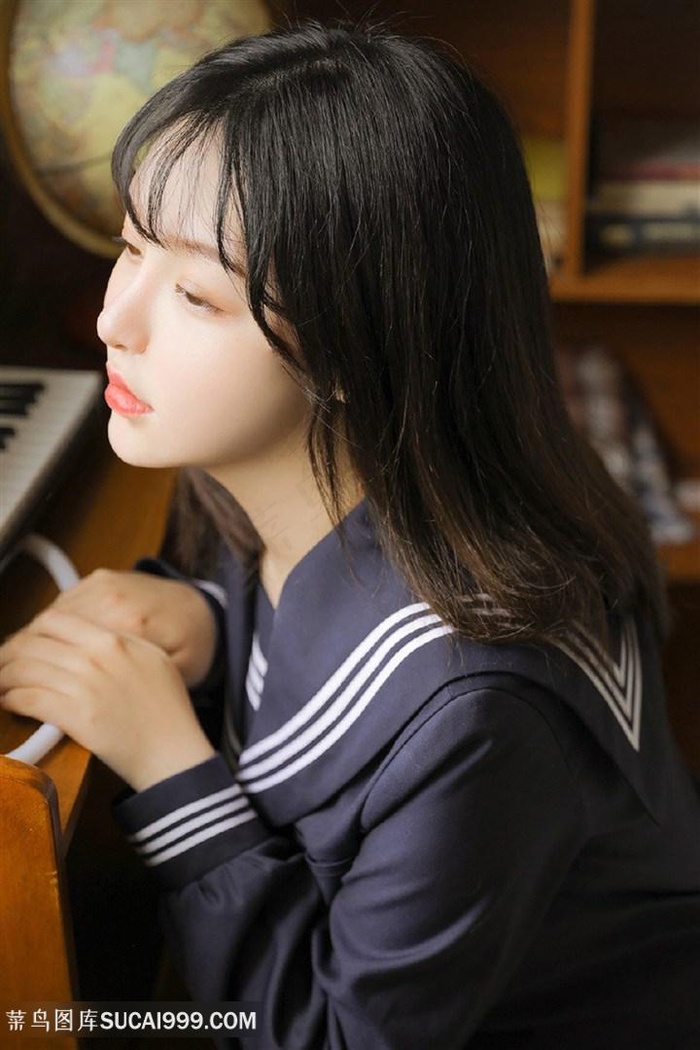 离婚后前妻被很多人玩视频