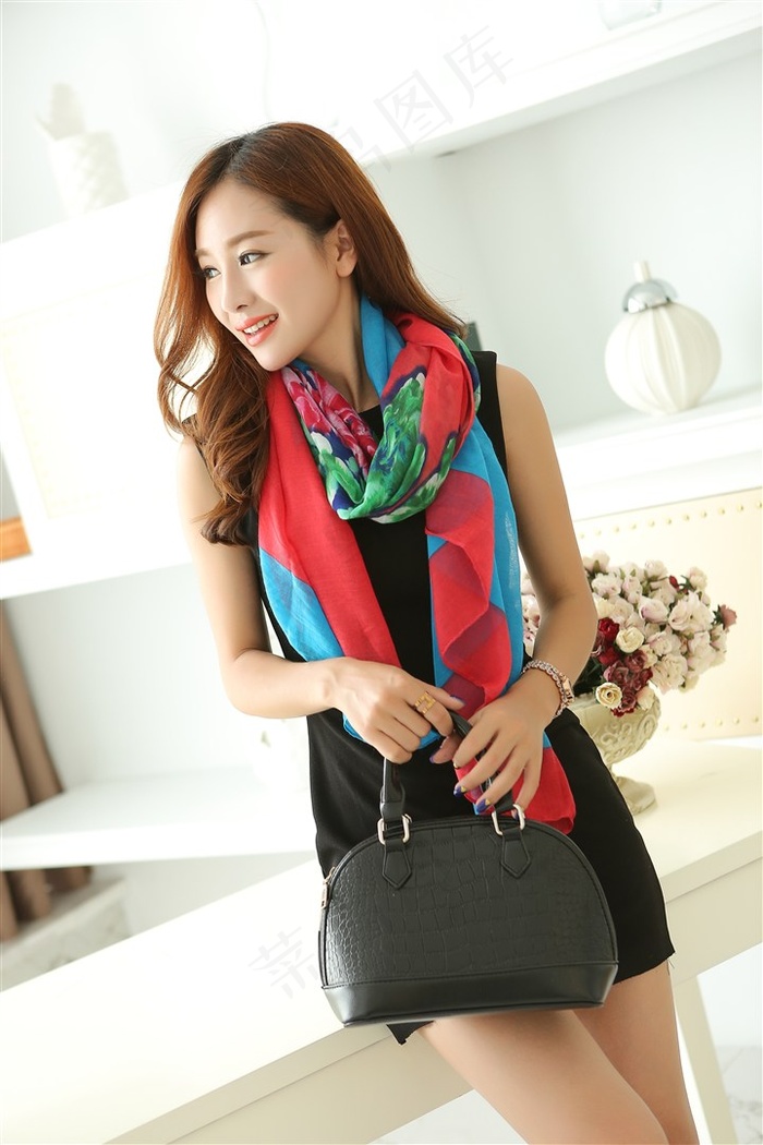 bl囚禁铁链锁在床头完结