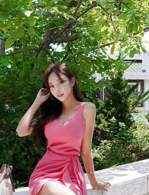 三个母亲共侍一夫的英文