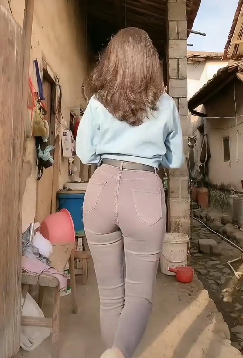 一个人被3个人同时C了书