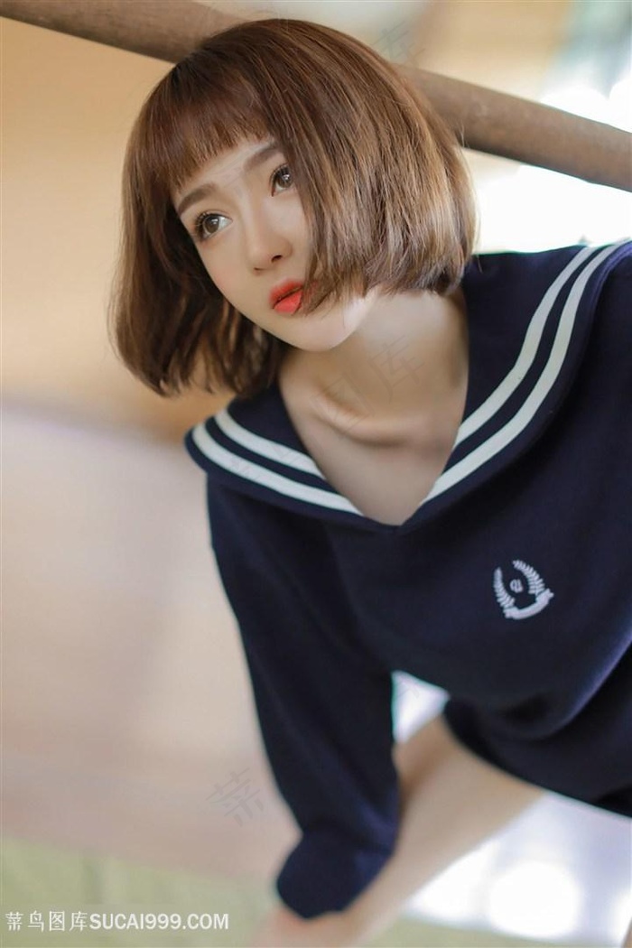 运动不一样女生打架