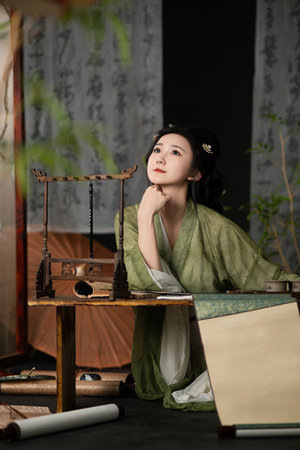 国产一区二区精品久久岳