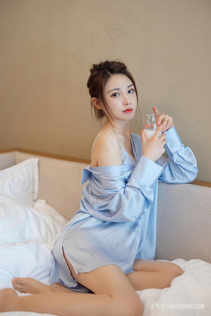 s厕所偷窥撒尿视频